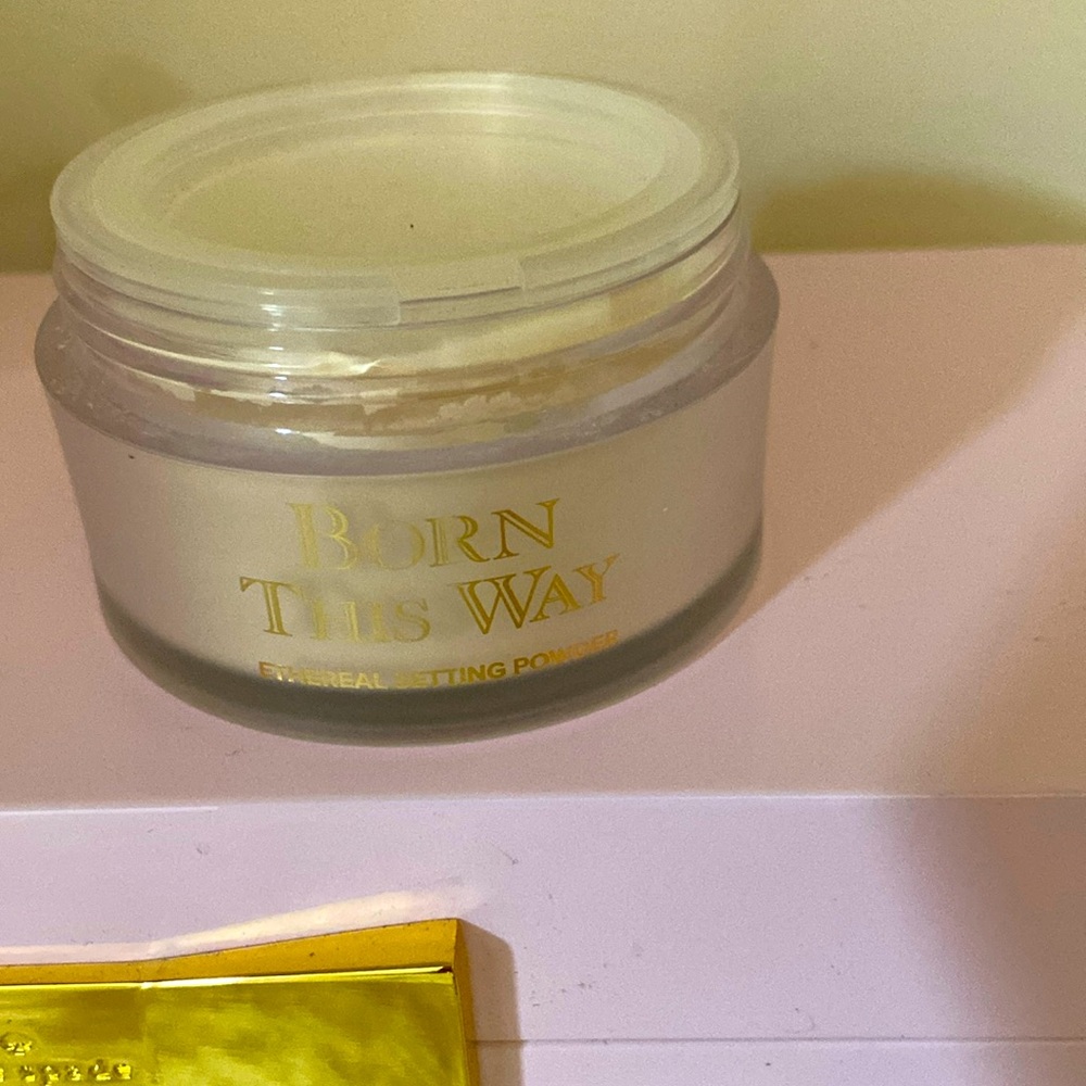 Too faced born this way translucent  ethereal setting powder